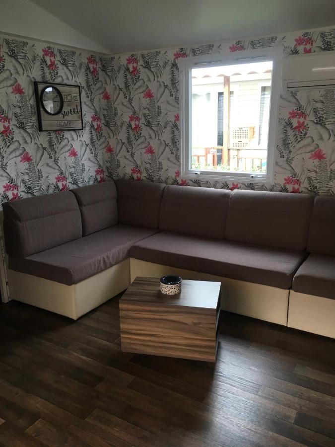 Frejus Tout Confort, Climatisation,Linge De Lit Et De Toilette, Coffre Fort, Ventilations Au Plafond Chambres Et Wifi Possible Exteriör bild