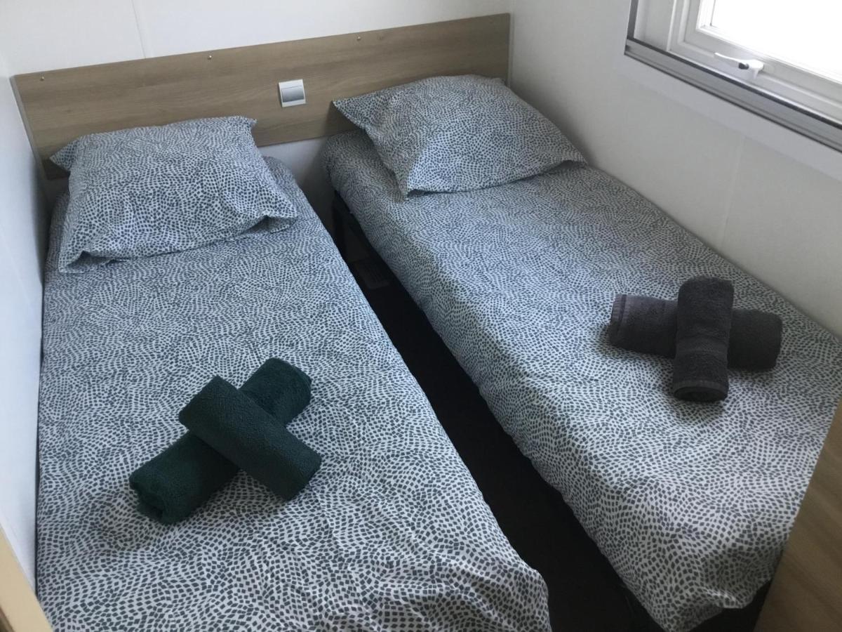 Frejus Tout Confort, Climatisation,Linge De Lit Et De Toilette, Coffre Fort, Ventilations Au Plafond Chambres Et Wifi Possible Exteriör bild