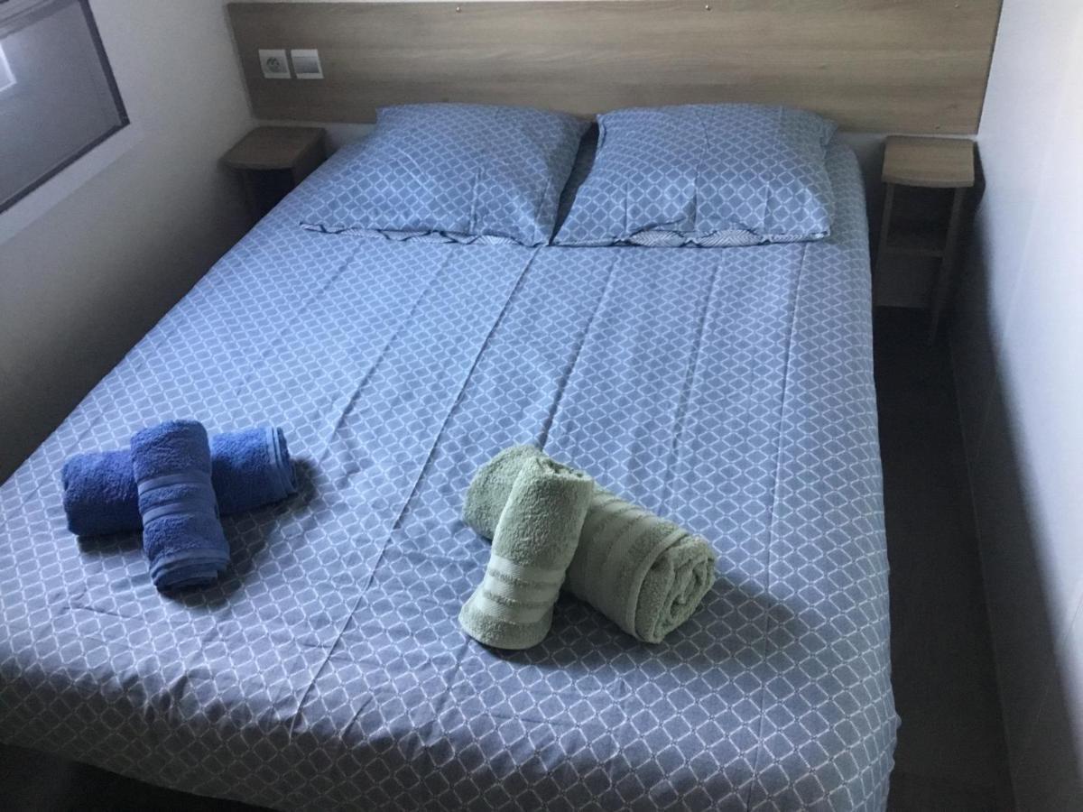 Frejus Tout Confort, Climatisation,Linge De Lit Et De Toilette, Coffre Fort, Ventilations Au Plafond Chambres Et Wifi Possible Exteriör bild